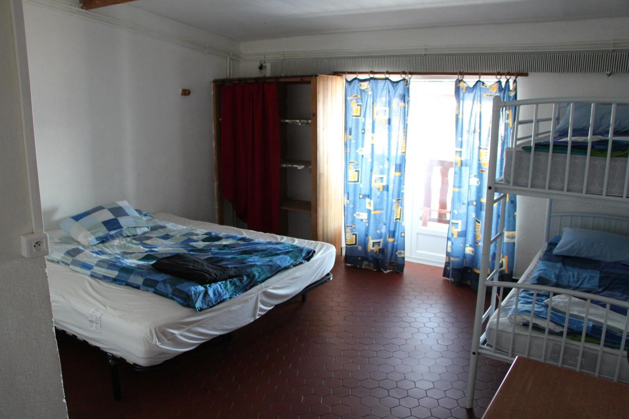 Le Pourquoi Pas Hostel Saint-Lary-Soulan Kültér fotó