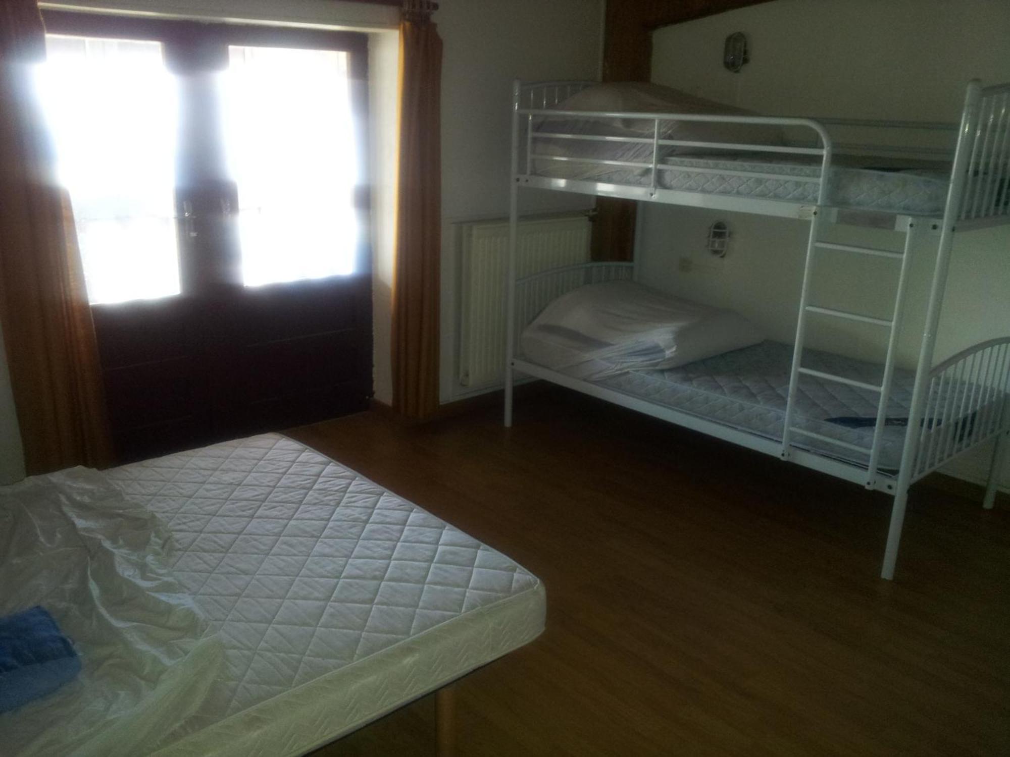 Le Pourquoi Pas Hostel Saint-Lary-Soulan Kültér fotó